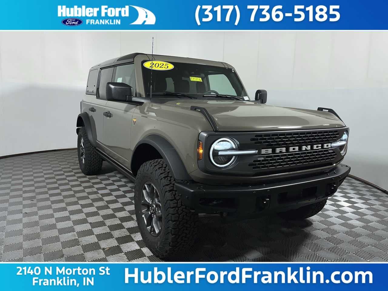 2025 Ford Bronco Badlands in Marsh Gray — front three-quarter view