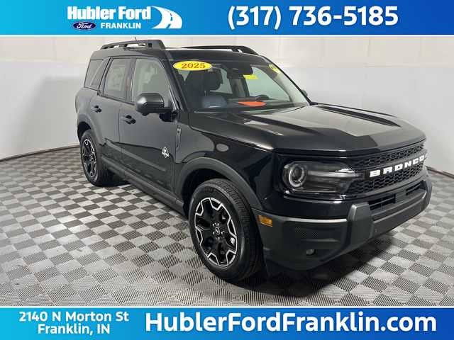 2025 Ford Bronco Sport Outer Banks in Shadow Black — front three-quarter view