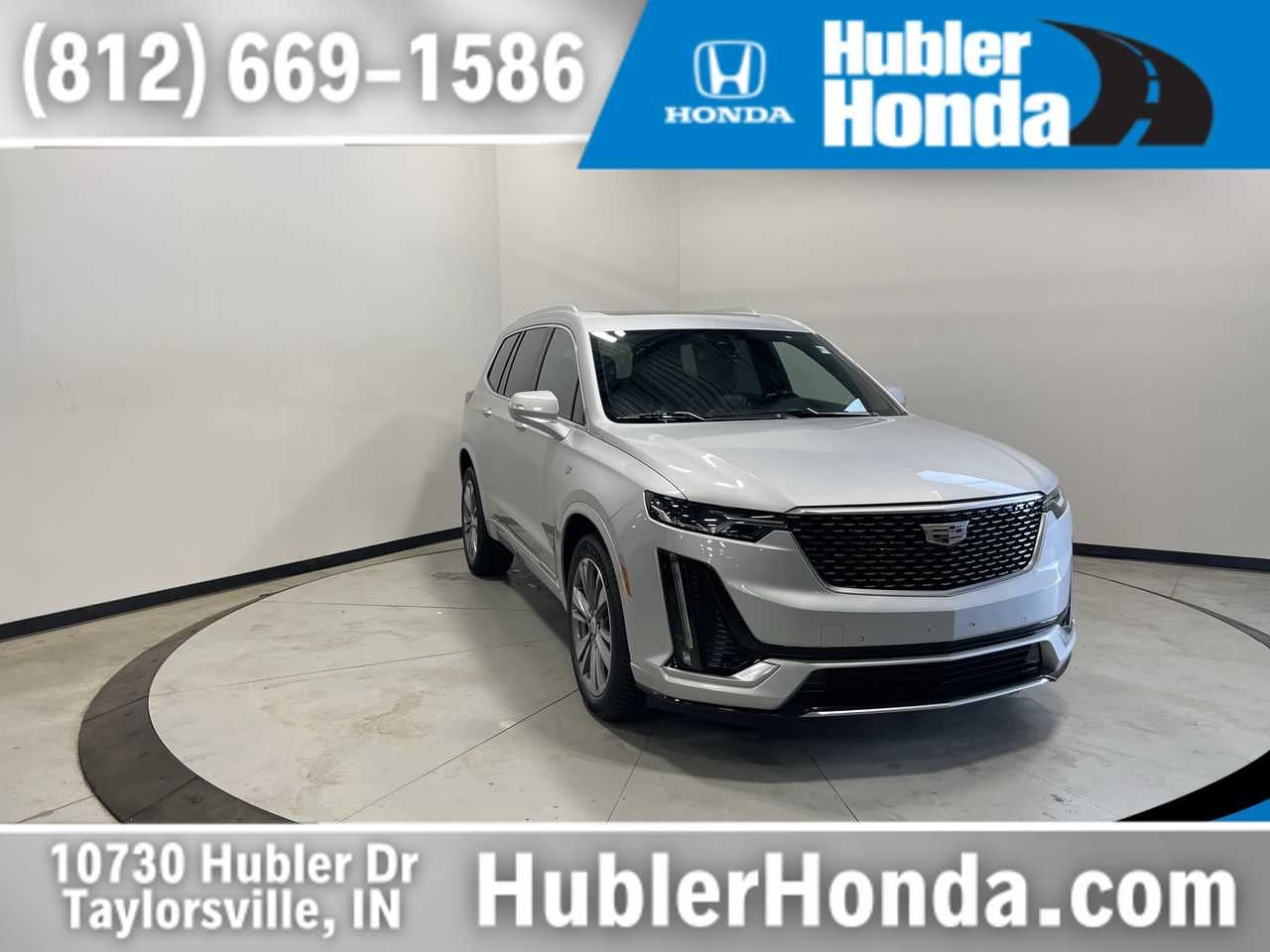 2020 Cadillac XT6 AWD Premium Luxury in Radiant Silver Metallic — front three-quarter view