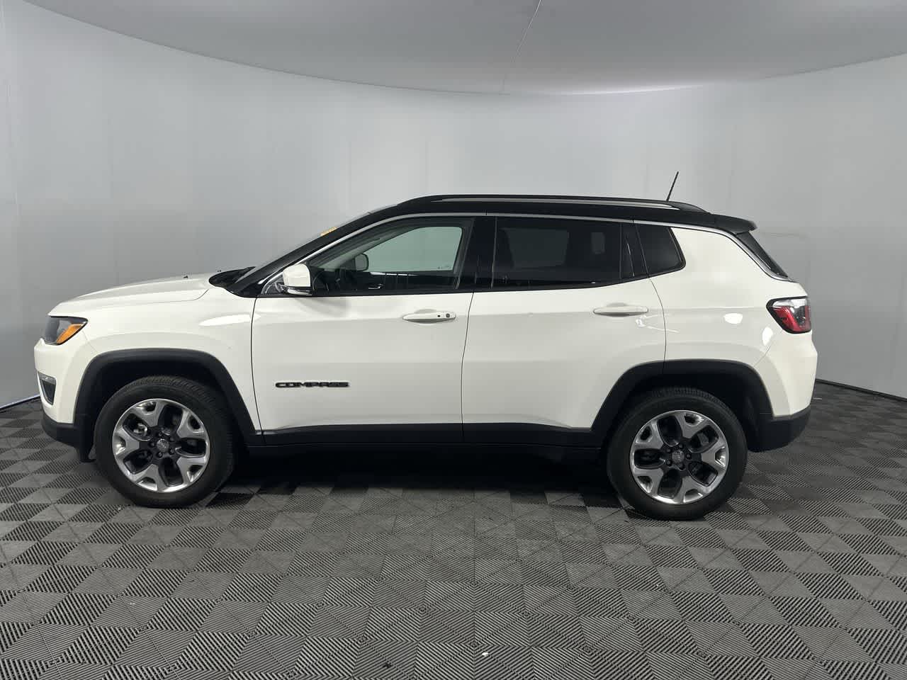 2020 Jeep Compass — detail view