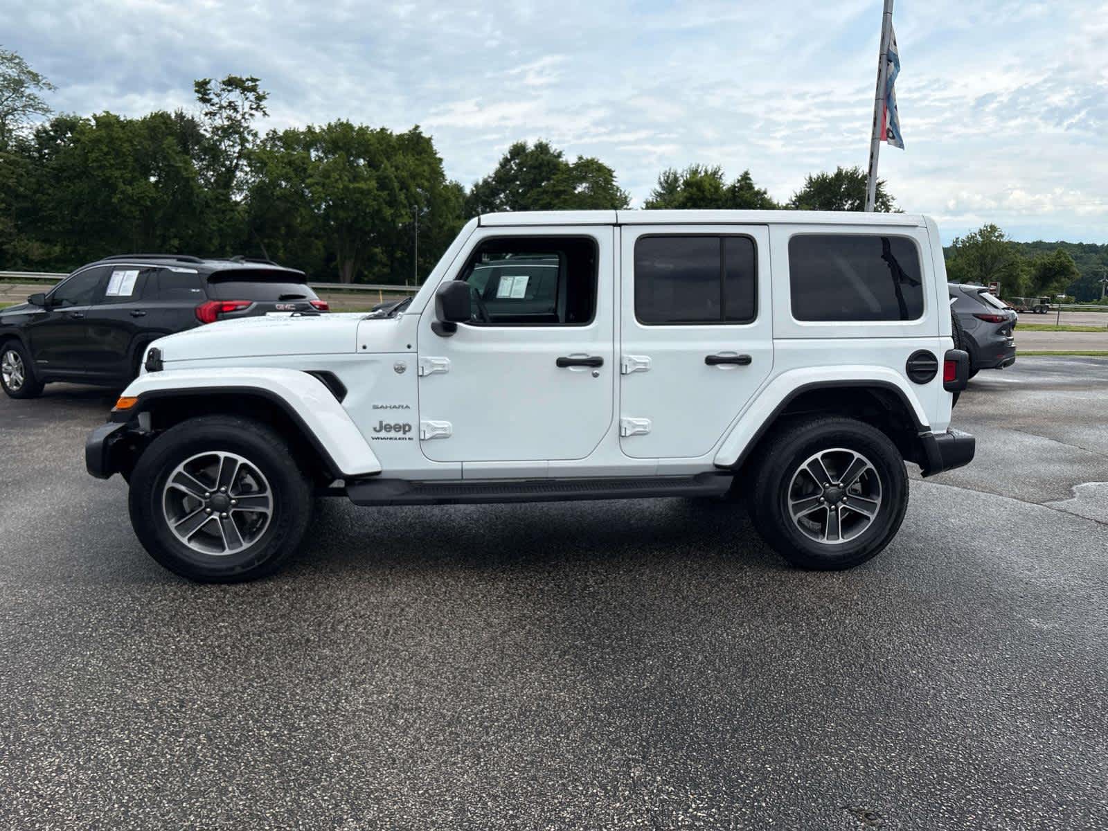 2023 Jeep Wrangler — side profile view