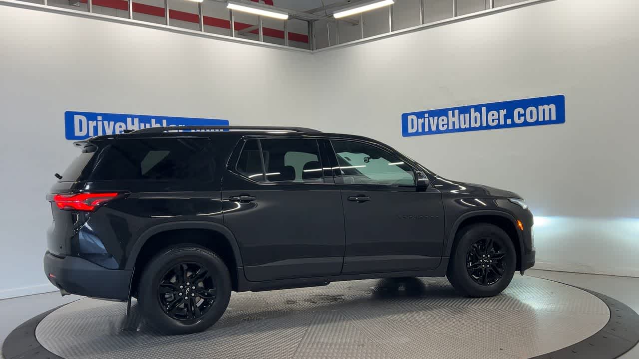 2023 Chevrolet Traverse — side profile view