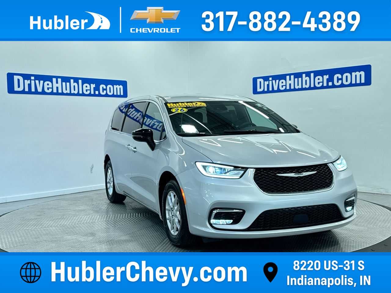 2026 Chrysler Pacifica Select in Space White — front three-quarter view