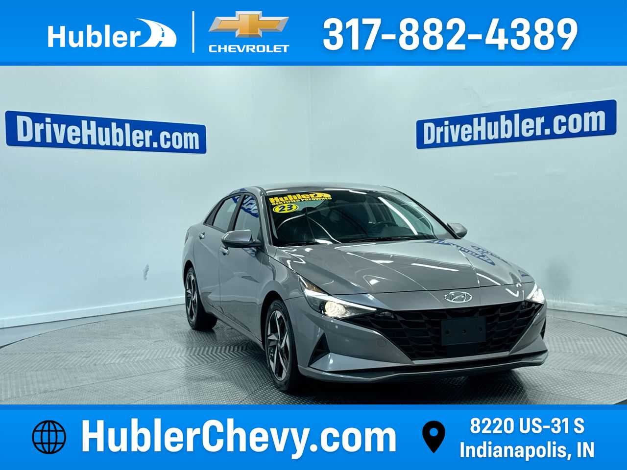 2023 Hyundai Elantra SEL in Gray — front three-quarter view
