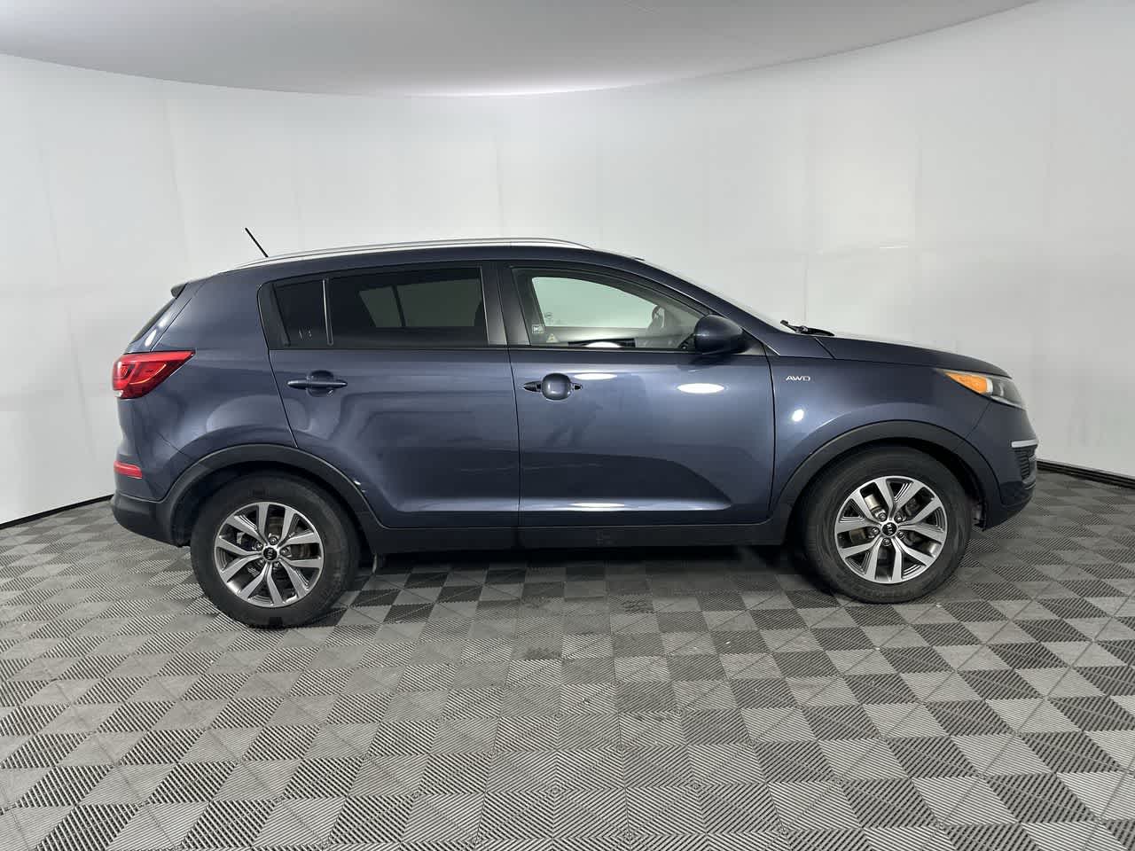 2016 Kia Sportage — side profile view