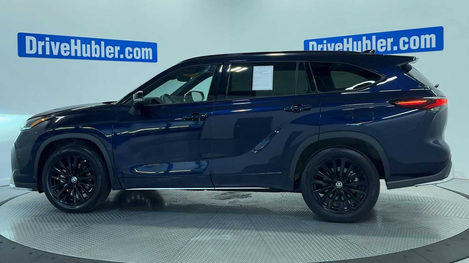 2025 Toyota Highlander — detail view