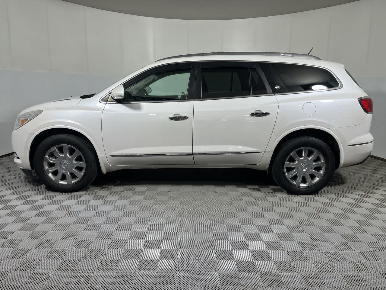 2017 Buick Enclave — detail view