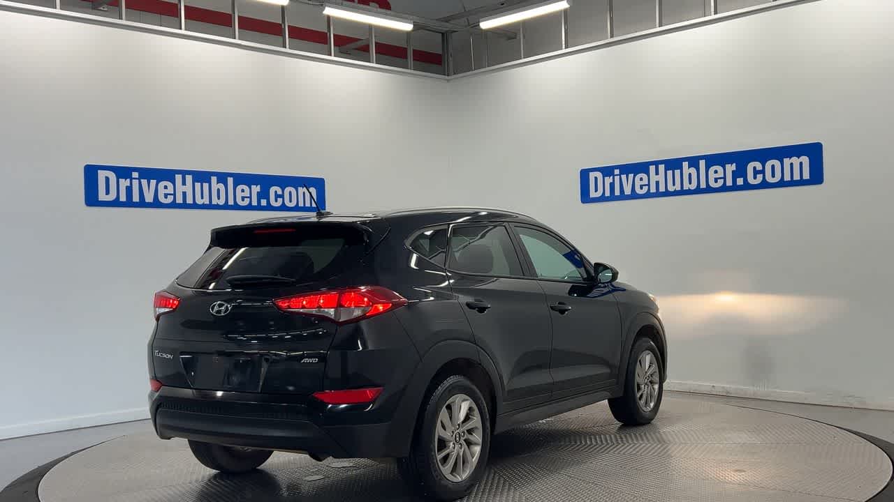 2016 Hyundai Tucson — side profile view